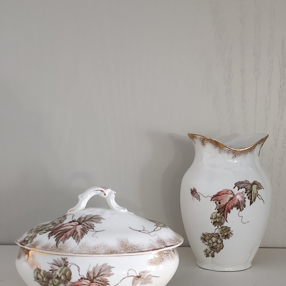 Antique Bathroom Set Alfred Meakin, England Semi Porcelain Toothbrush Holder Cov